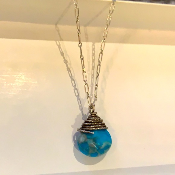 DAINTY TURQOISE STONE BOUTIQUE PENDANT NECKLACE - Picture 6 of 8